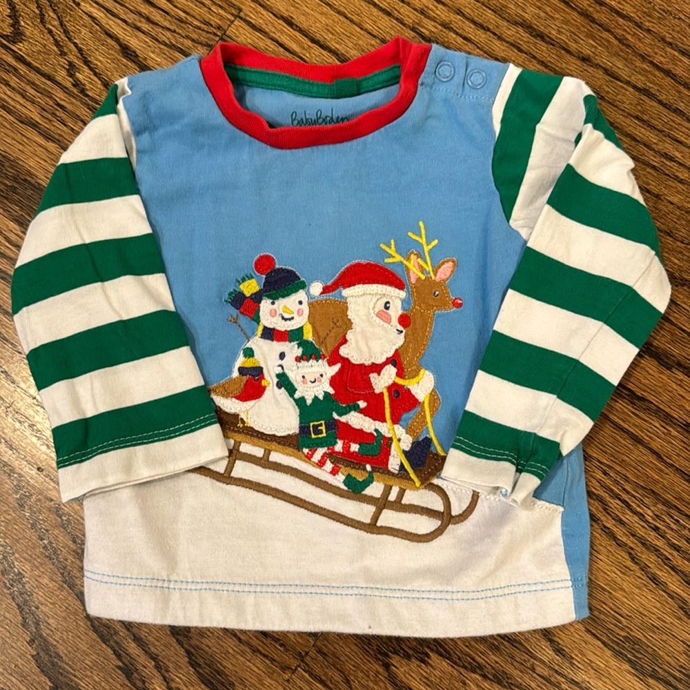 LIKE NEW- Baby Boden size 0-3M long sleeve holiday tee with appliqué stitching